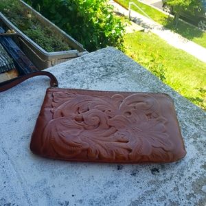 Patricia Nash Wrislet